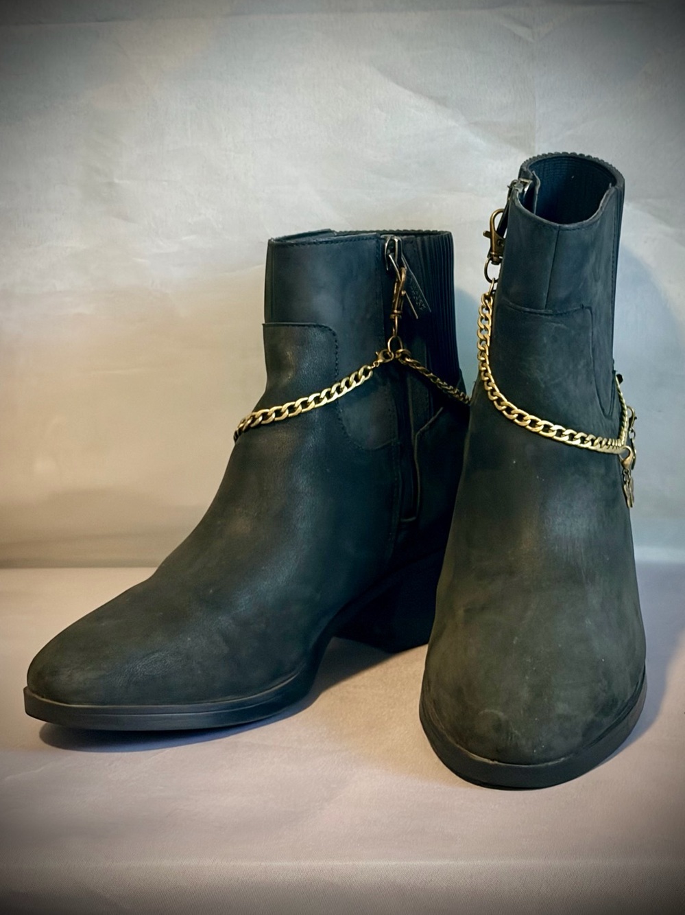 Vionic Shantelle Black Waterproof Leather Ankle Boots w/Custom Boot Chains 6 1/2